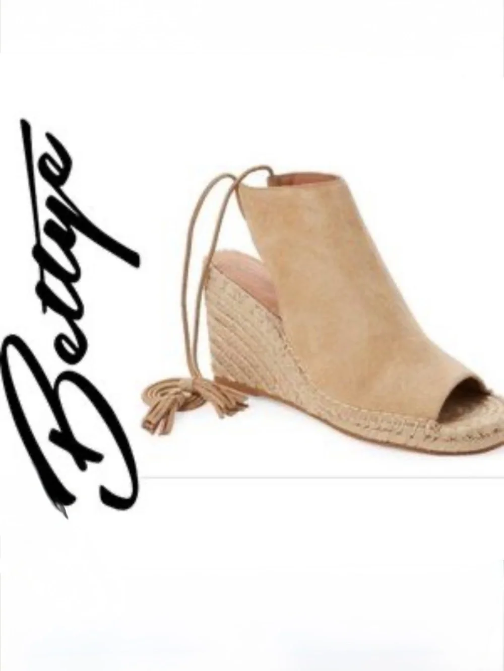 Bettye by Bettye Muller Espadrille Suede Tassel Wedges Tan size 9M with Box